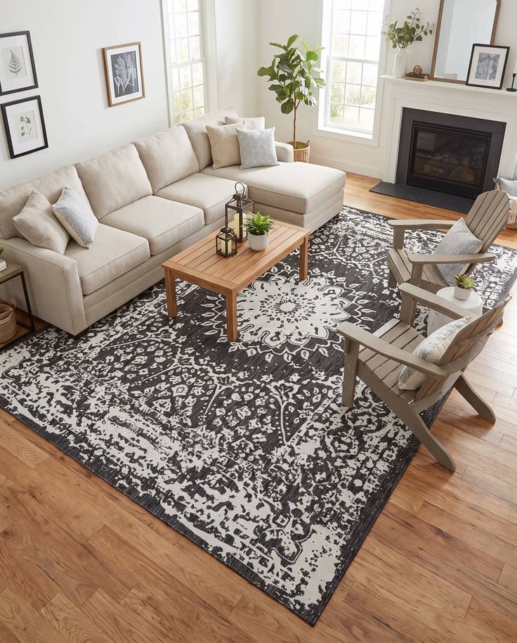 Detail image of 10' x 14' Easy-Clean Traditional Indoor / Outdoor Rug
