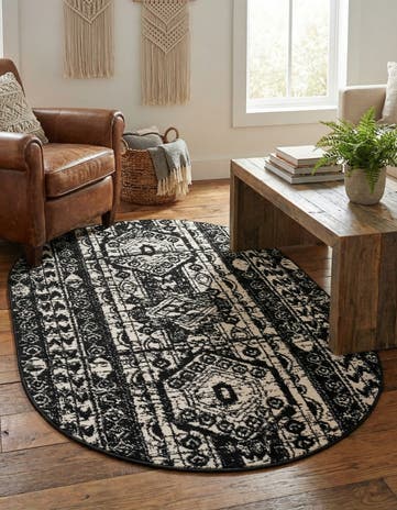 Black and White Oregon Oval Rug
