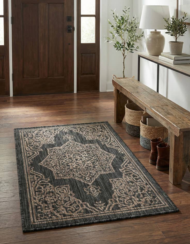 Detail image of  2' x 3'  Washable Traditional Indoor / Outdoor Rug