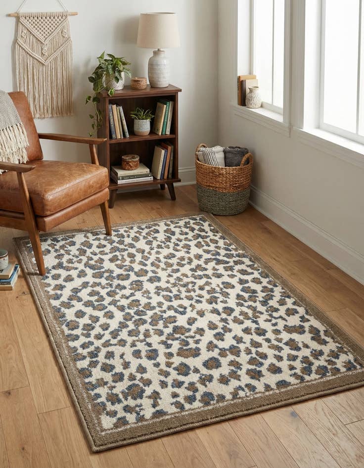 Detail image of  2' x 3' Savannah Rug