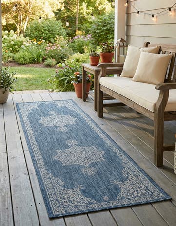 Blue Easy-Clean Traditional Indoor / Outdoor Runner Rug