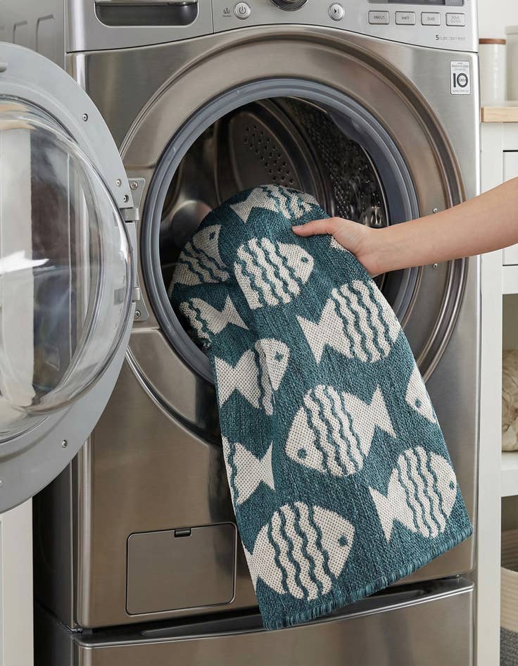 Detail image of 2' x 3'  Washable Coastal Indoor / Outdoor Rug