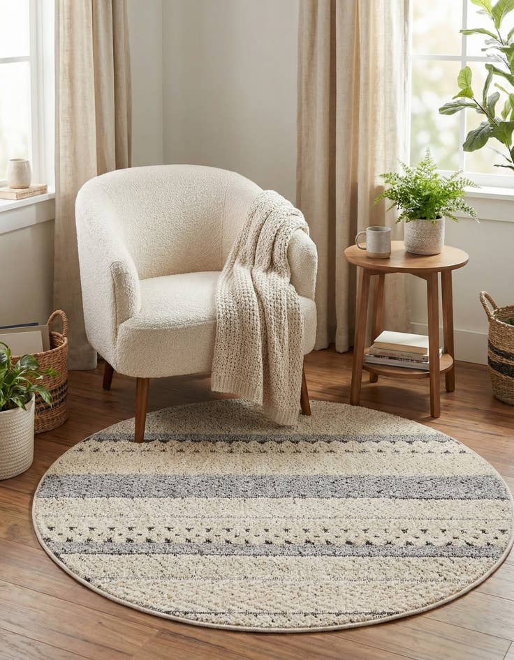 Detail image of 3' 3 x 3' 3 Arlo Round Rug