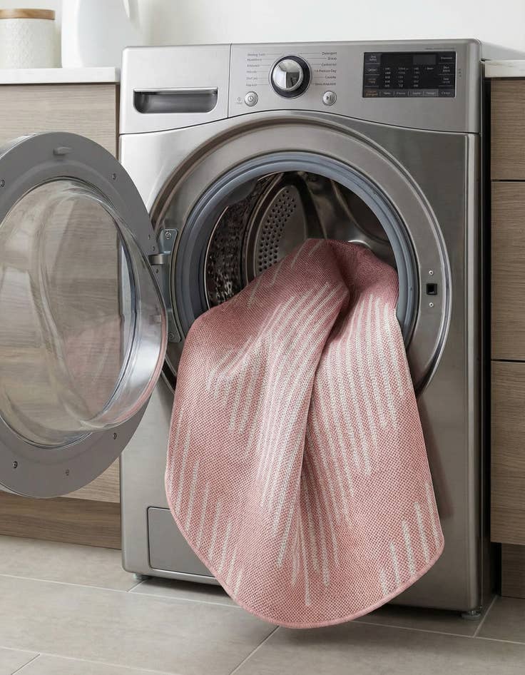 Detail image of 3' x 3'  Washable Modern Indoor / Outdoor Round Rug