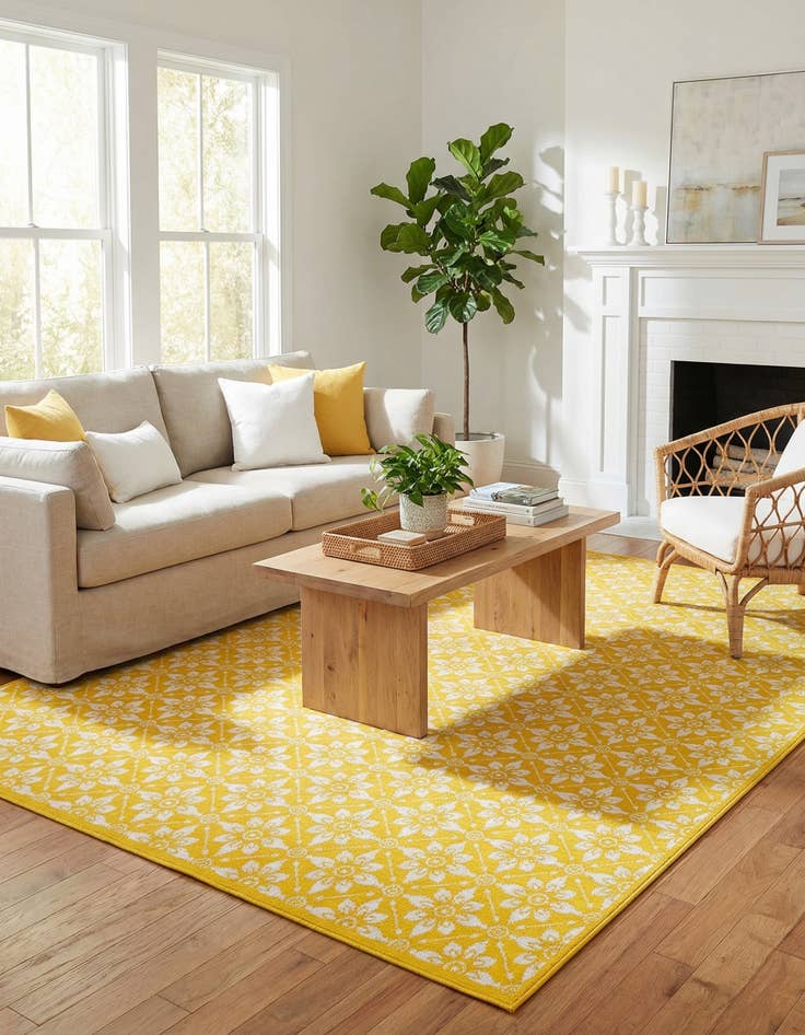 Detail image of 9' x 12' Easy-Clean Trellis Indoor / Outdoor Rug