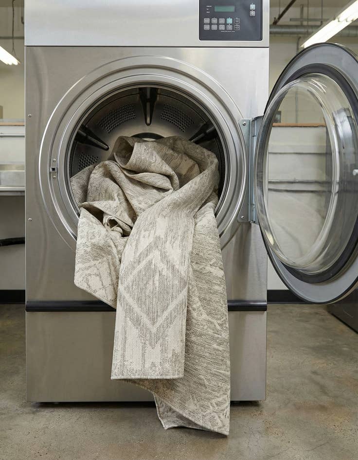 Detail image of 7' x 10'  Washable Bohemian Indoor / Outdoor Rug