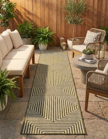 2' 7 x 12' Easy-Clean Modern Indoor / Outdoor Runner Rug