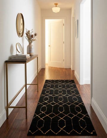 2' x 5' Marilyn Monroe™ Glam Trellis Runner Rug