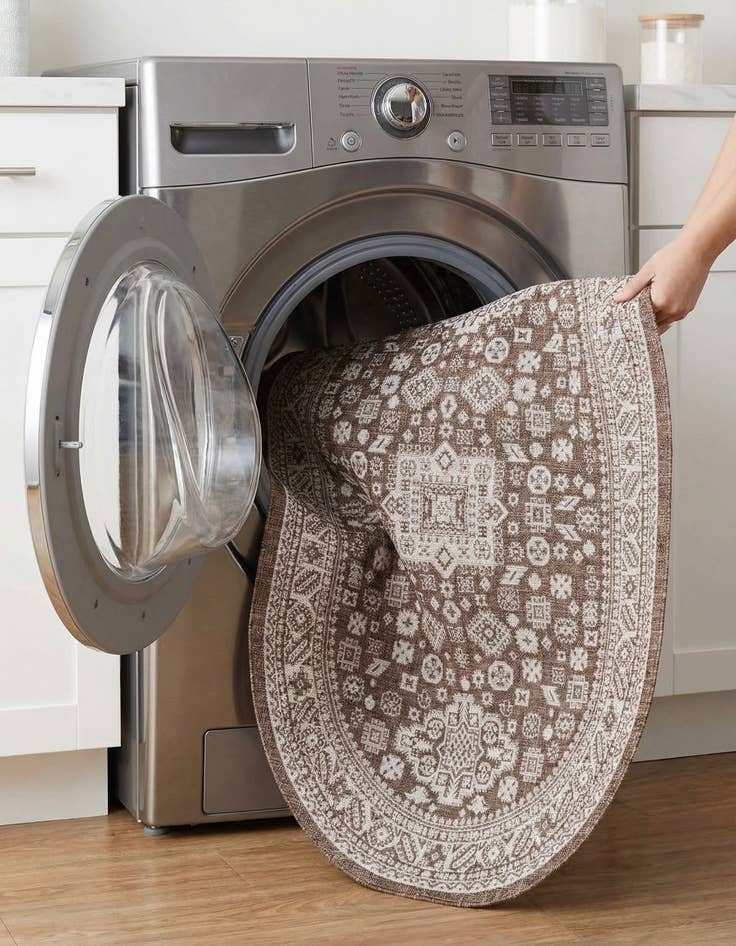 Detail image of 5' 3 x 8'  Washable Aztec Indoor / Outdoor Oval Rug