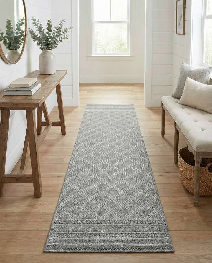 2' x 8' Easy-Clean Trellis Indoor / Outdoor Runner Rug