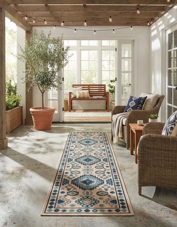 2' 7 x 10' Easy-Clean Baja Indoor / Outdoor Runner Rug