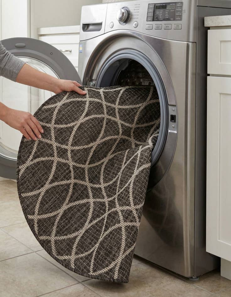 Detail image of 3' x 3'  Washable Trellis Indoor / Outdoor Round Rug