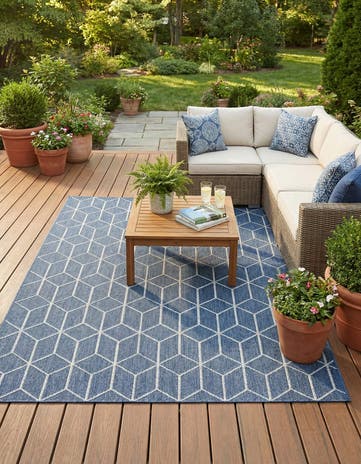 7' 10 x 10' Easy-Clean Lattice Indoor / Outdoor Rug
