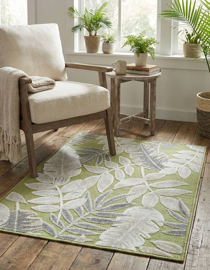 Detail image of  2' 2 x 3'  Washable Botanical Indoor / Outdoor Rug