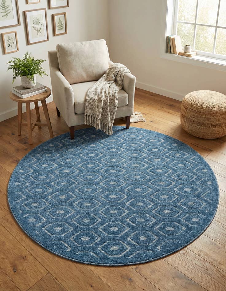 Detail image of 5' 3 x 5' 3 Easy-Clean Trellis Textured Indoor / Outdoor Round Rug