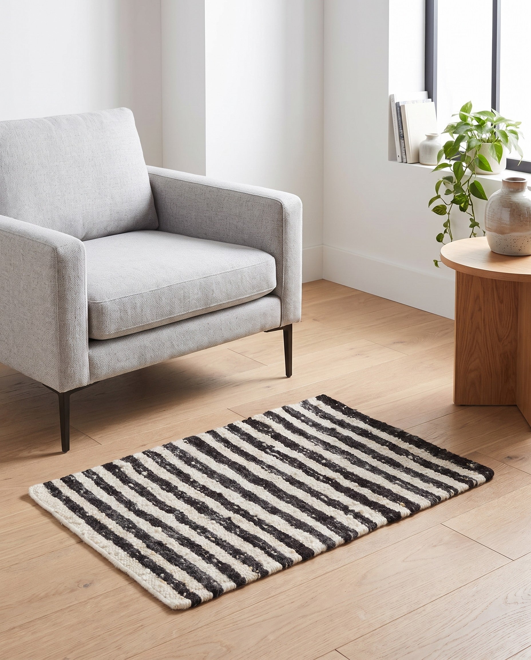 2' 1 x 3' Hand Knotted Moroccan Wool Rug
