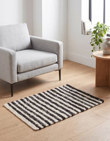 2' 1 x 3' Hand Knotted Moroccan Wool Rug