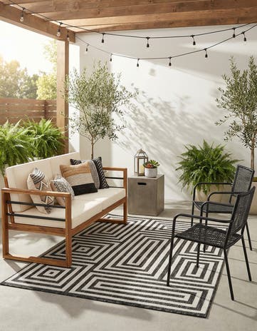 Black and White Easy-Clean Modern Indoor / Outdoor Rug