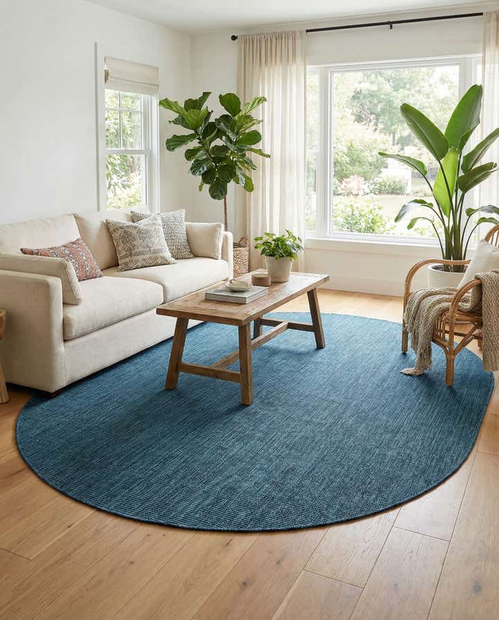 7' 10 x 10' Easy-Clean Solid Indoor / Outdoor Oval Rug