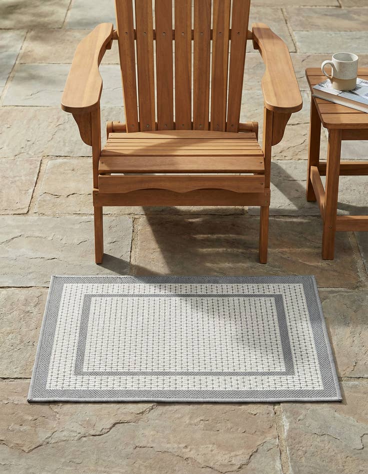 Detail image of 2' 2 x 3' Washable Border Indoor / Outdoor Rug