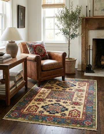 2' 8 x 4' 1 Hand Knotted Kazak Rug