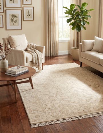 4' 7 x 6' 7 Hand Knotted Nepal Wool Rug
