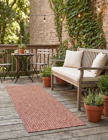 2' x 6' Easy-Clean Checkered Indoor / Outdoor Runner Rug
