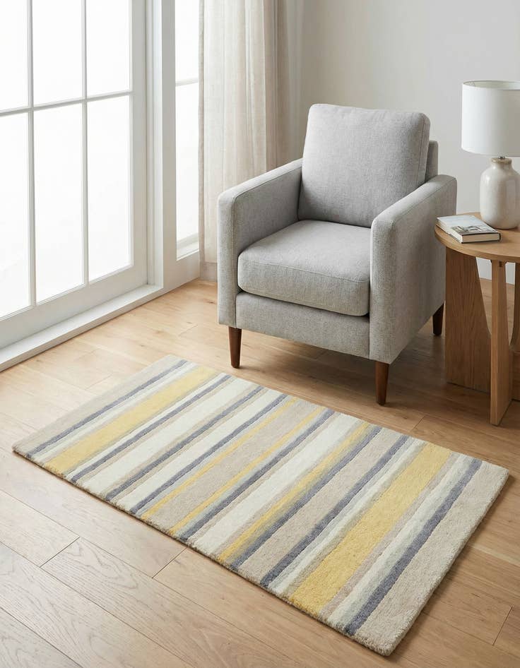 Detail image of 2' 9 x 4' 10 Luna Wool Rug