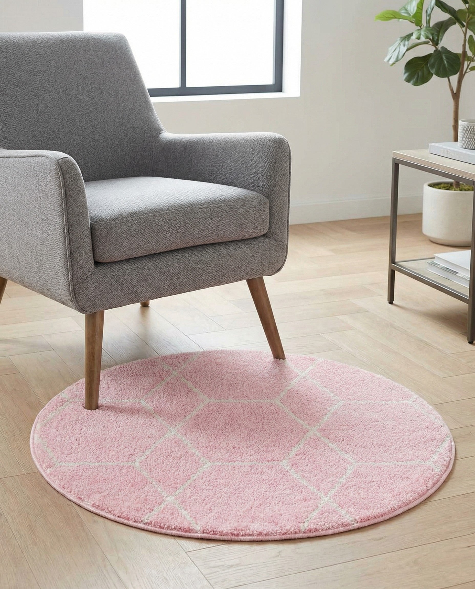 3' x 3' Trellis Frieze Round Rug