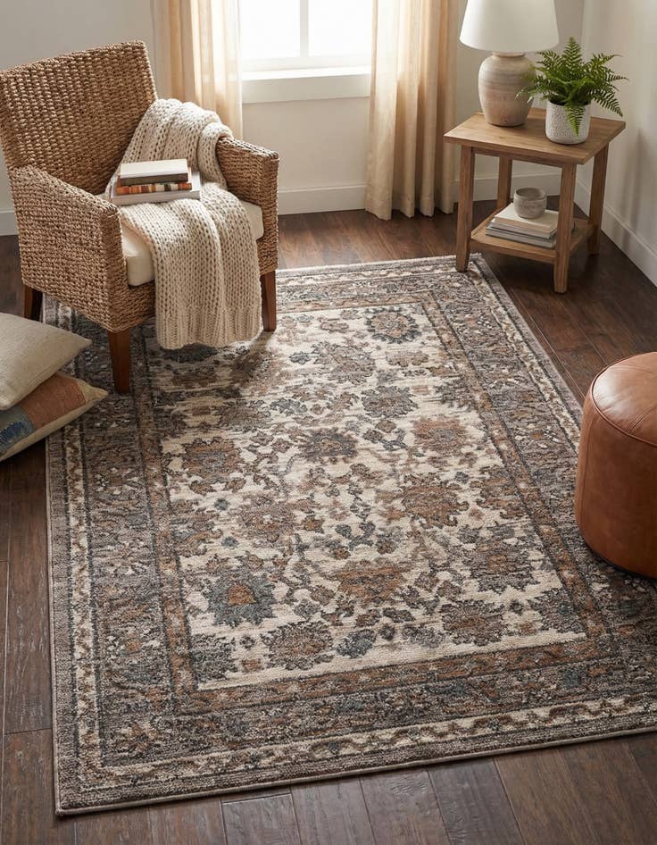 Detail image of 4' x 6' 3 Grand Tradition Rug