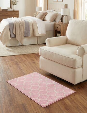 2' x 3' Lattice Frieze Rug