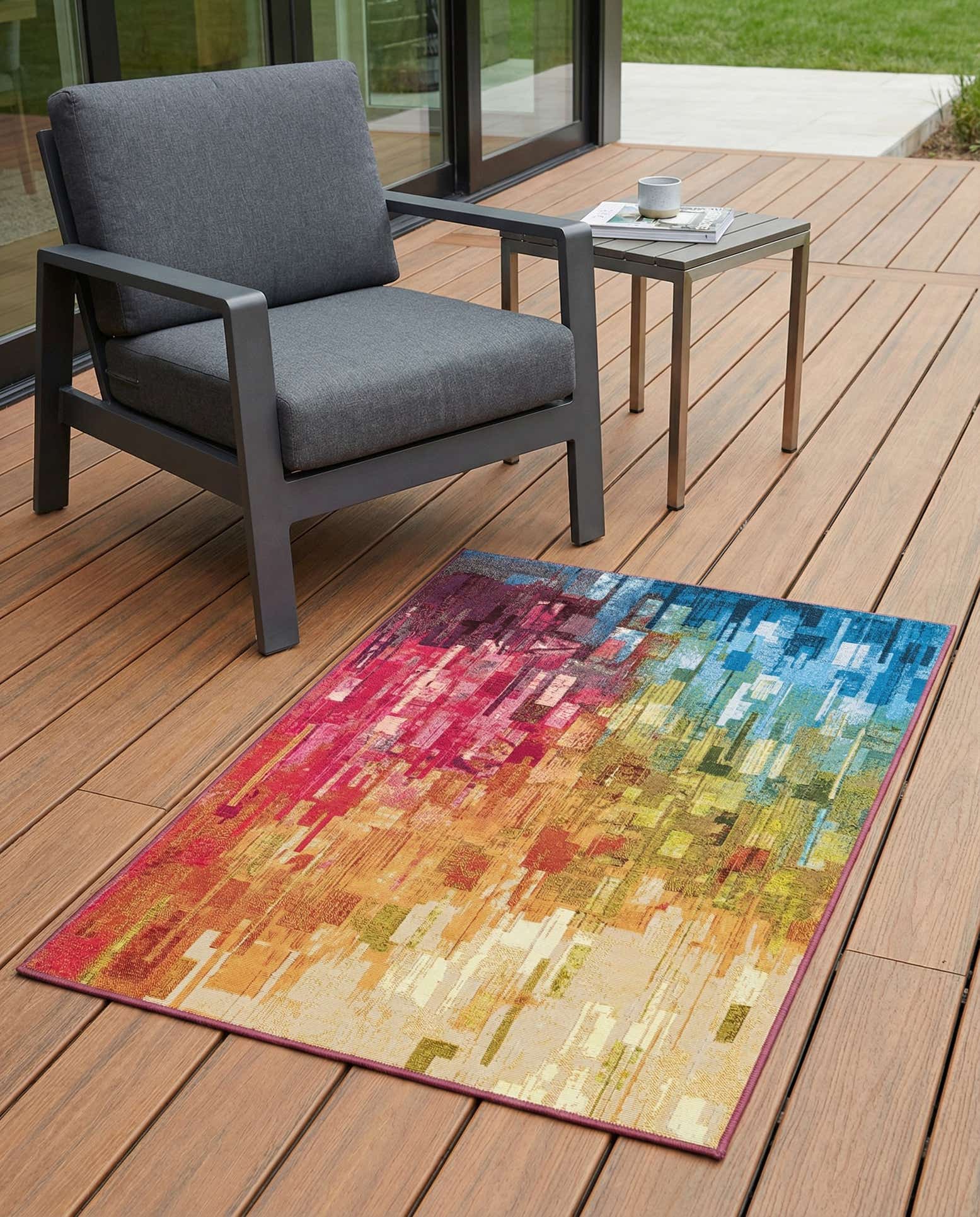 3' 3 x 5' 3 Easy-Clean Modern Indoor / Outdoor Rug