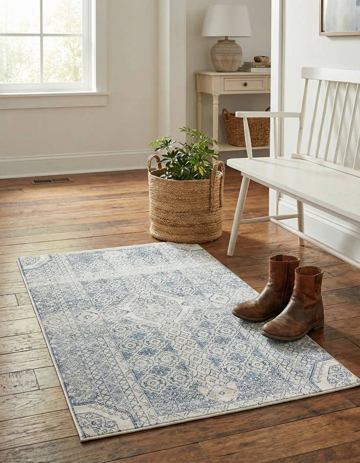 Detail image of 2' x 3' Newport Rug