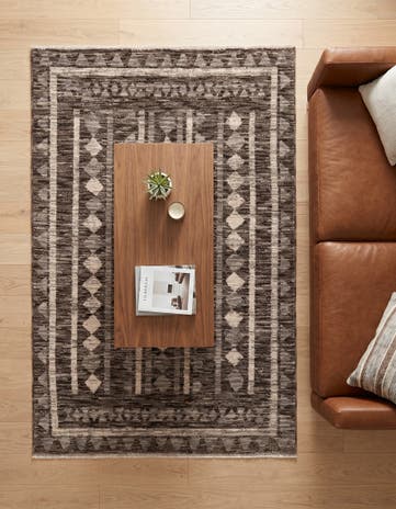 5' x 7' 7 Grand Tradition Rug