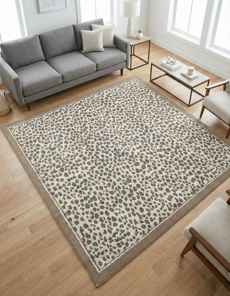 Detail image of 7' 10 x 7' 10 Safari Square Rug