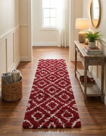 2' 7 x 12' Lattice Shag Runner Rug