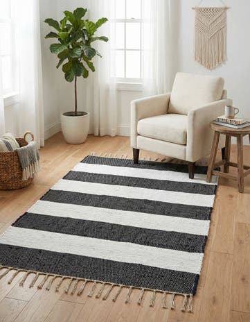 3' 1 x 5' 1 Hand Woven Chindi Rag Rug