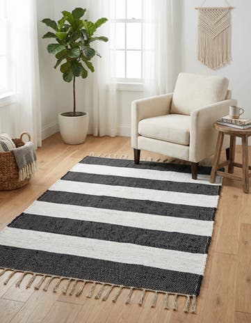 3' 1 x 5' 1 Hand Woven Chindi Rag Rug