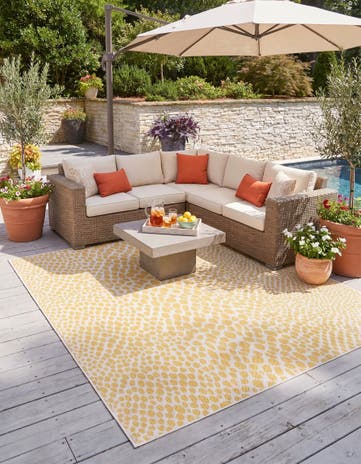 Yellow Ivory Easy-Clean Jill Zarin Cape Town Indoor / Outdoor Square Rug