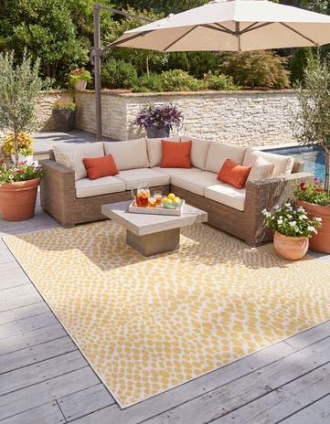 Yellow Ivory Easy-Clean Jill Zarin Cape Town Indoor / Outdoor Square Rug
