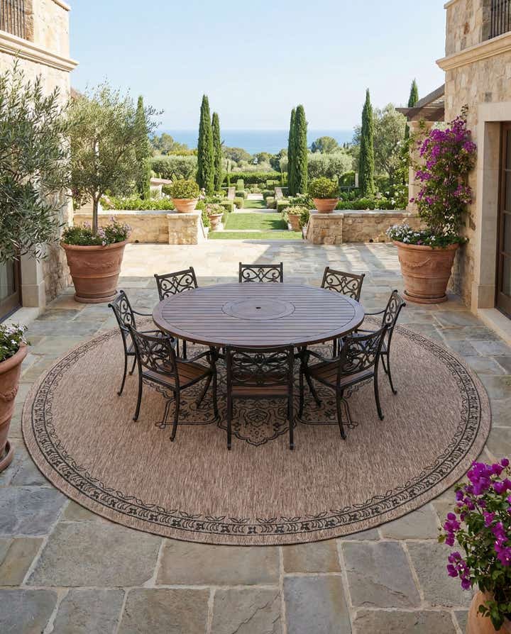 13' x 13' Easy-Clean Traditional Indoor / Outdoor Round Rug