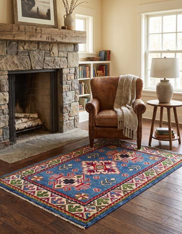 2' 7 x 4' 2 Hand Knotted Kazak Rug
