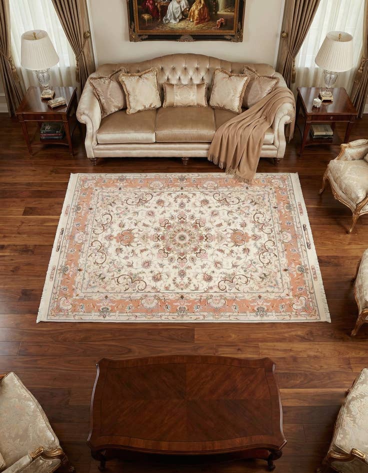 Detail image of 4' 9 x 6' 8 Tabriz Rug