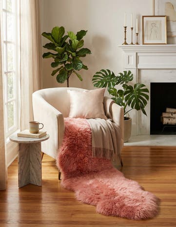 1' 10 x 6' Natural Sheepskin Freeform Rug