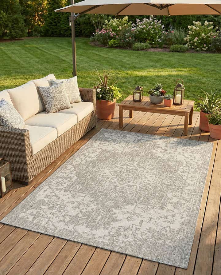 5' 3 x 8' Easy-Clean Jill Zarin Dubai Indoor / Outdoor Rug