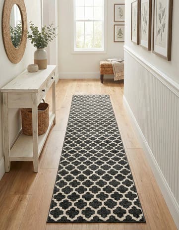 2' 7 x 13' Lattice Runner Rug