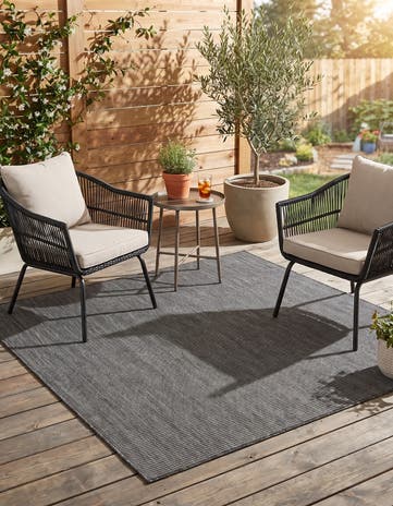 5' 3 x 5' 3 Easy-Clean Solid Indoor / Outdoor Square Rug