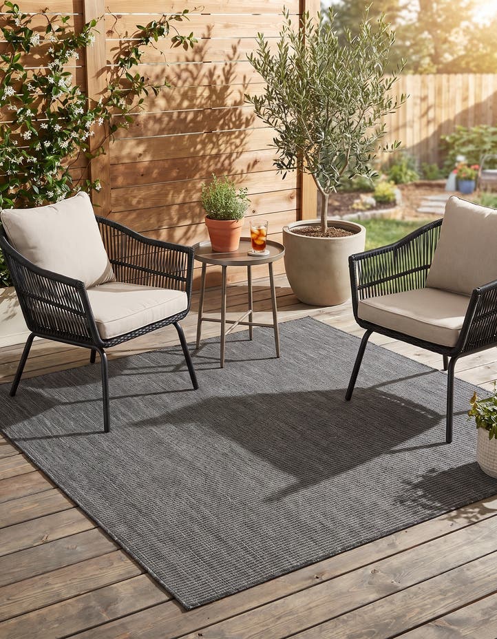 5' 3 x 5' 3 Easy-Clean Solid Indoor / Outdoor ...