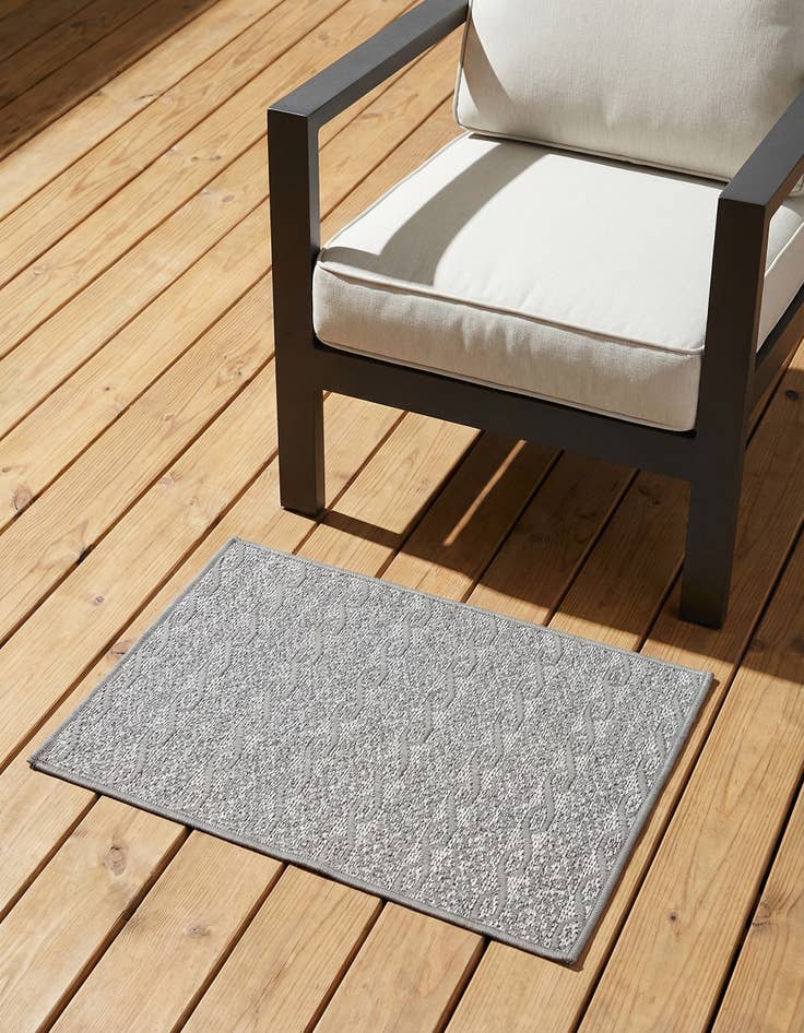 Detail image of 2' 2 x 3'  Washable Modern Indoor / Outdoor Rug