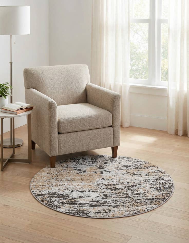 Detail image of 3' 3 x 3' 3 Leipzig Round Rug